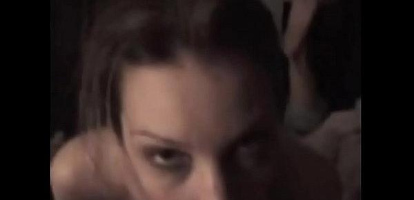 Sinnliche deutsche Freundin liebt es, wie er sie zum Orgasmus fickt,girlfriend